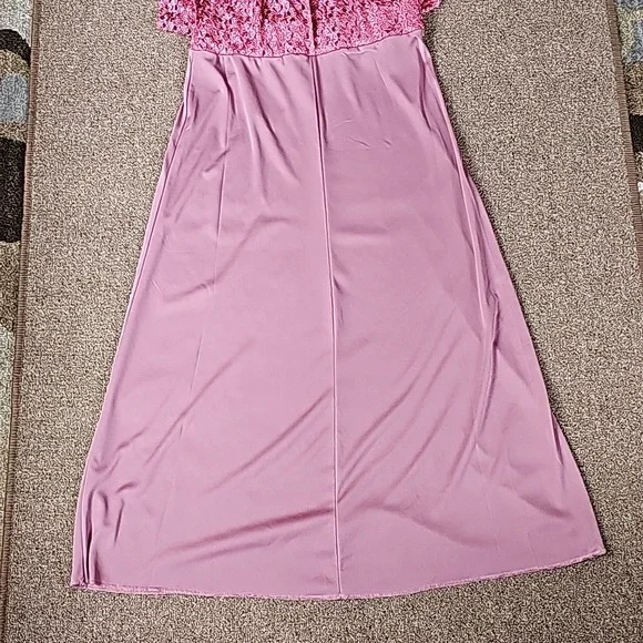 Lace Lined Skirt - Picture 7 of 10